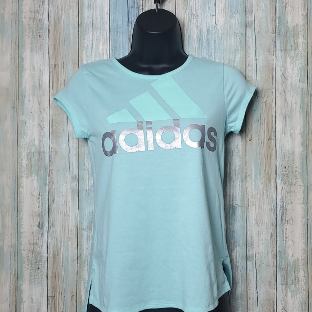 Adidas t shirt